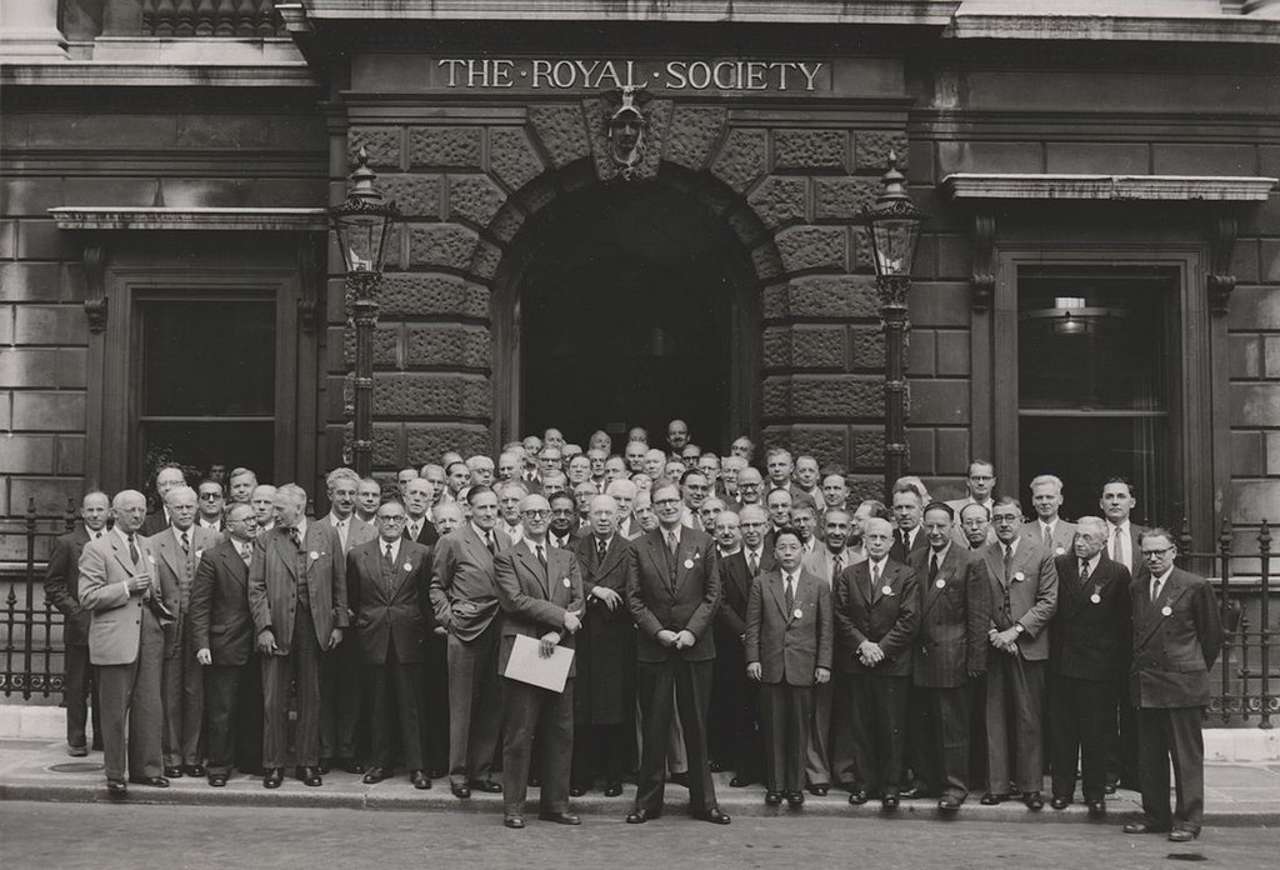 La Royal Society, cuando desconfiar de la autoridad se convirtió en un método